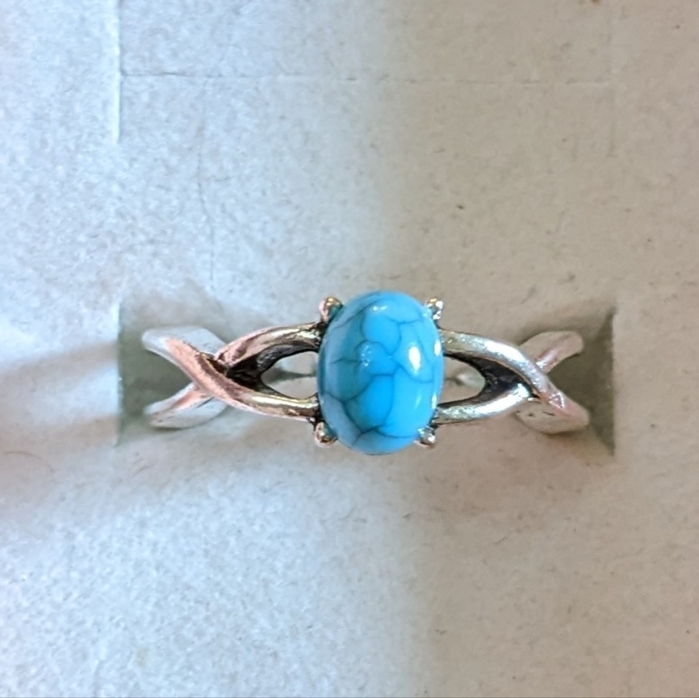 New Exaggerated Turquoise Color Ring Vintage Style size 7 3/4, T2B2F